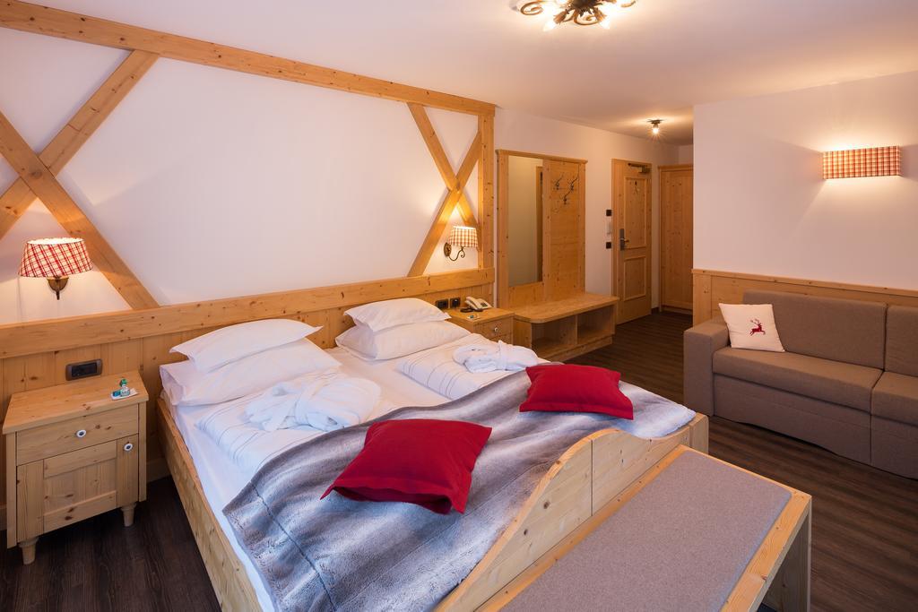 Hotel Somont Сельва-ді-Валь-Гардена Екстер'єр фото
