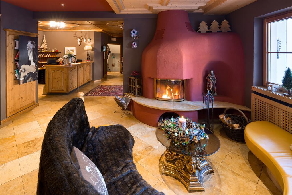 Hotel Somont Сельва-ді-Валь-Гардена Екстер'єр фото