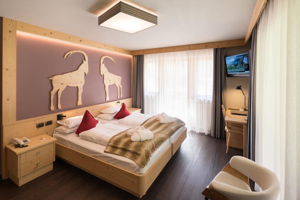 Hotel Somont Сельва-ді-Валь-Гардена Екстер'єр фото