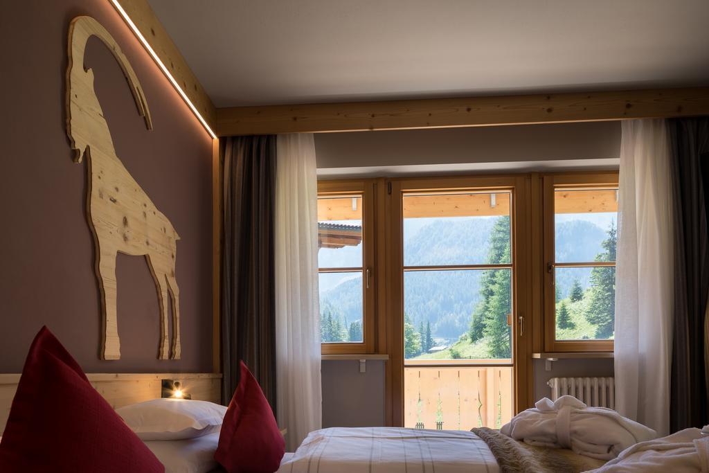 Hotel Somont Сельва-ді-Валь-Гардена Екстер'єр фото