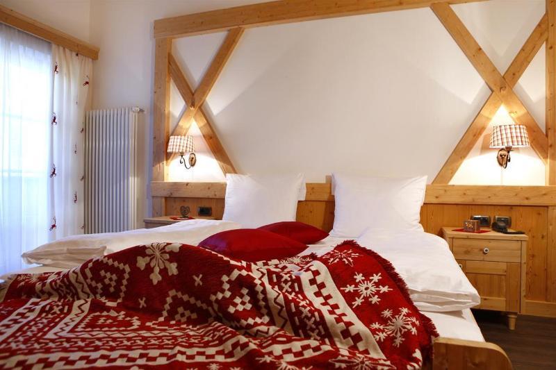Hotel Somont Сельва-ді-Валь-Гардена Екстер'єр фото