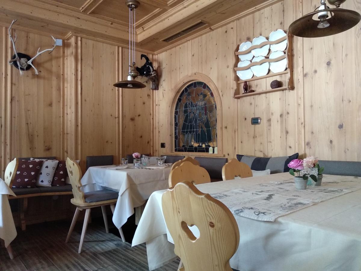 Hotel Somont Сельва-ді-Валь-Гардена Екстер'єр фото