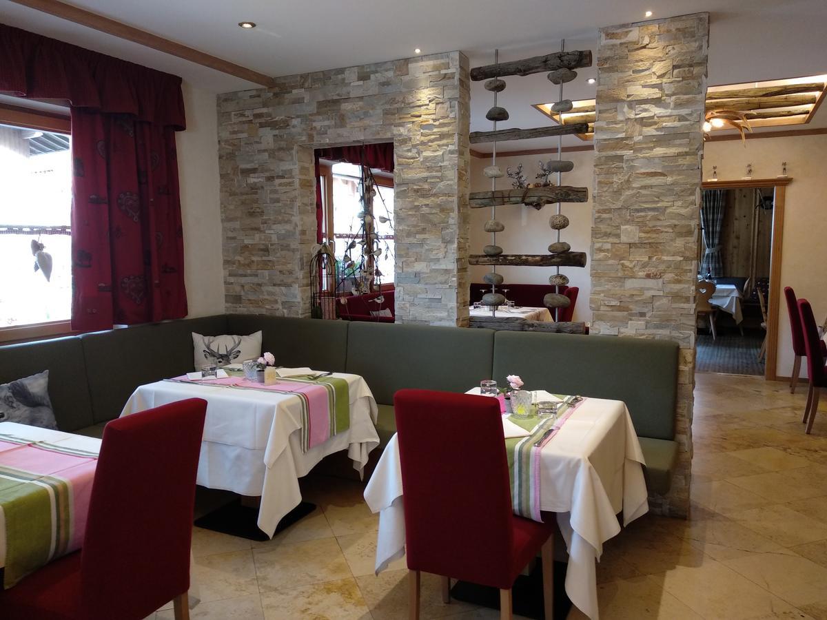 Hotel Somont Сельва-ді-Валь-Гардена Екстер'єр фото